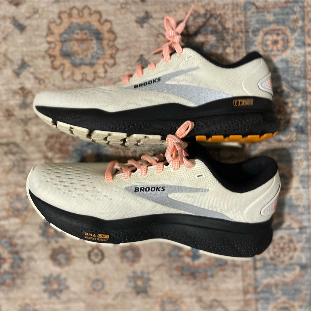 Brooks Ghost 16 women’s running shoe 8.5